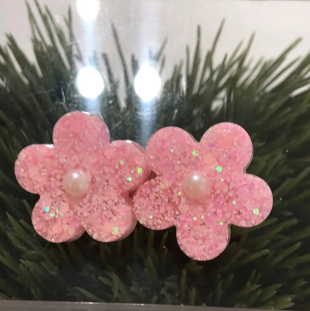 2 flowers resin hair clips