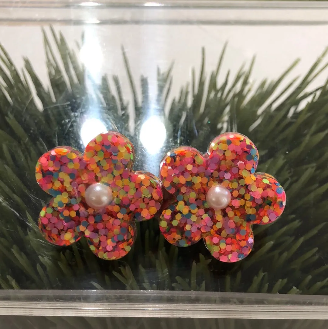 2 flowers resin hair clips