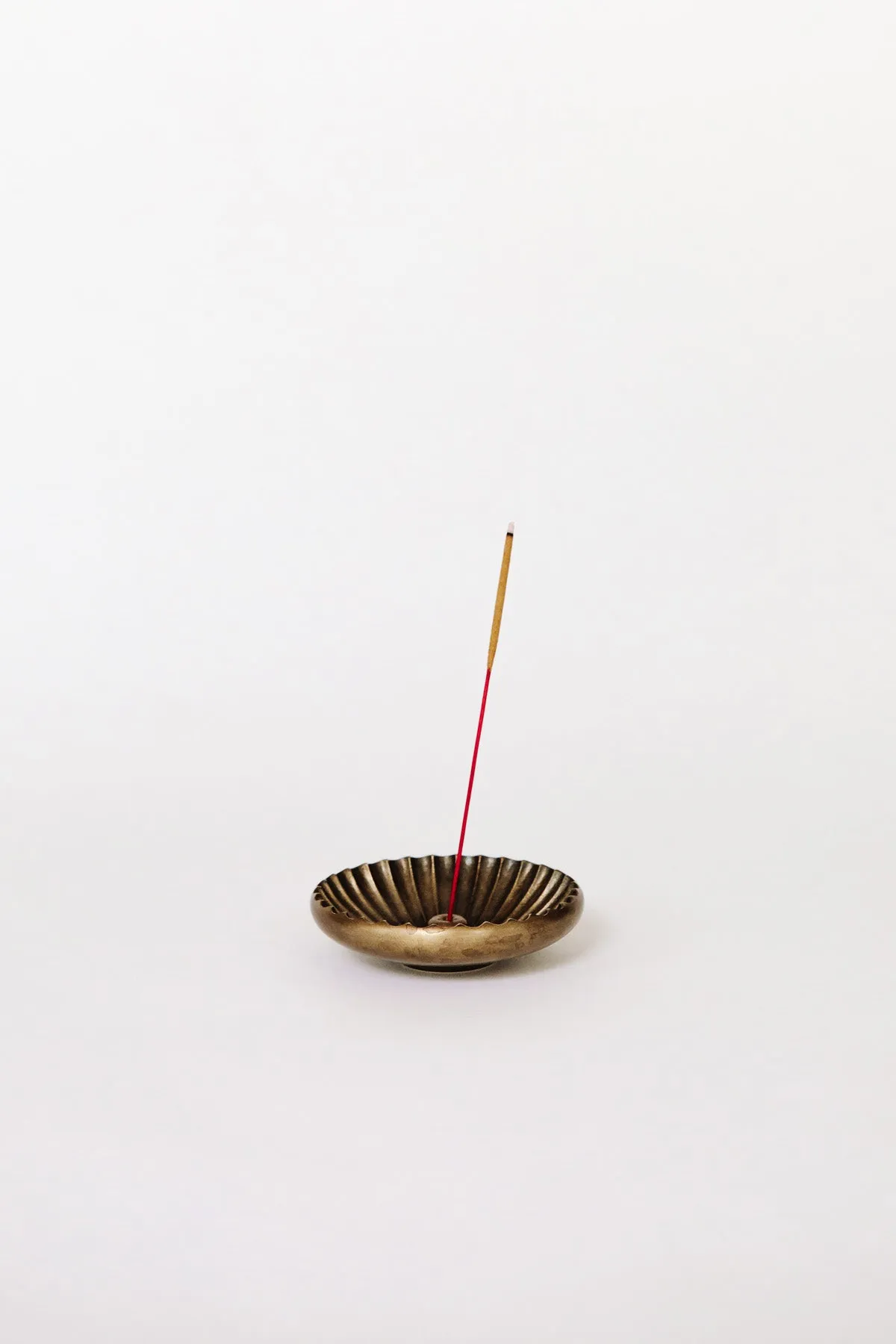 Chrysanthemum Incense Stand - Golden Brown