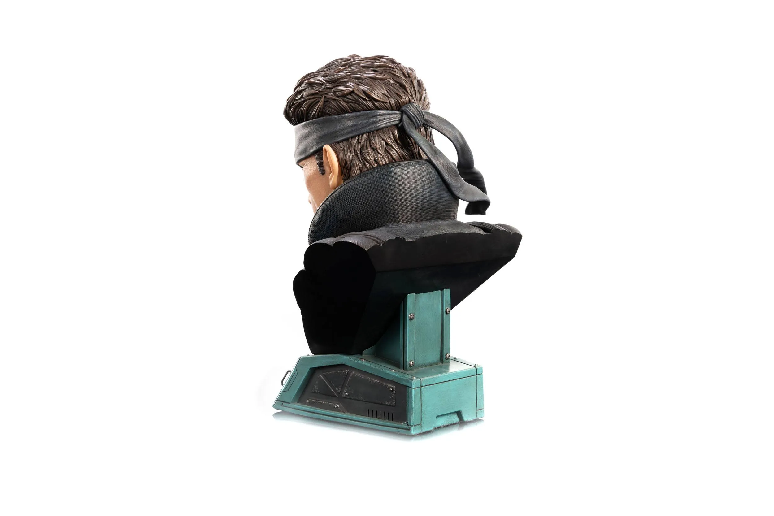 First 4 Figures Metal Gear Solid Solid Snake Life-Size Bust