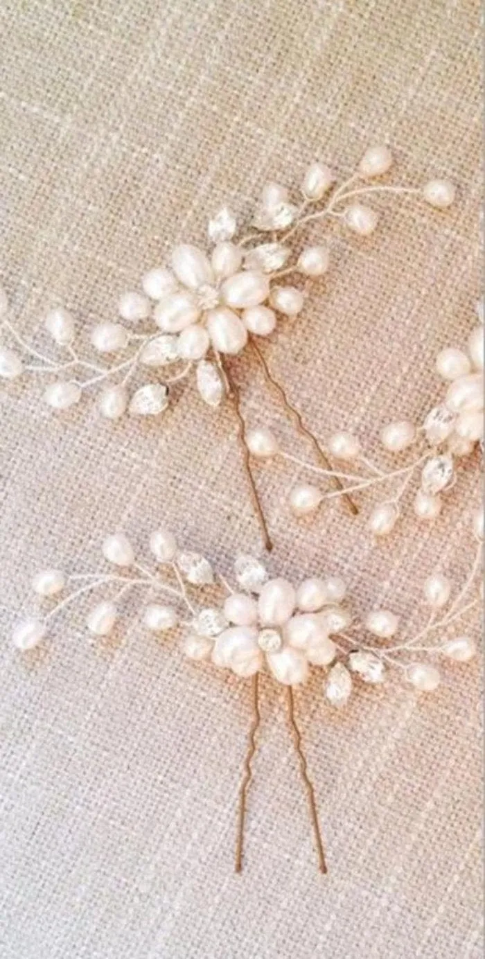 Floral Faux Pearl Hair Pin with Crystals