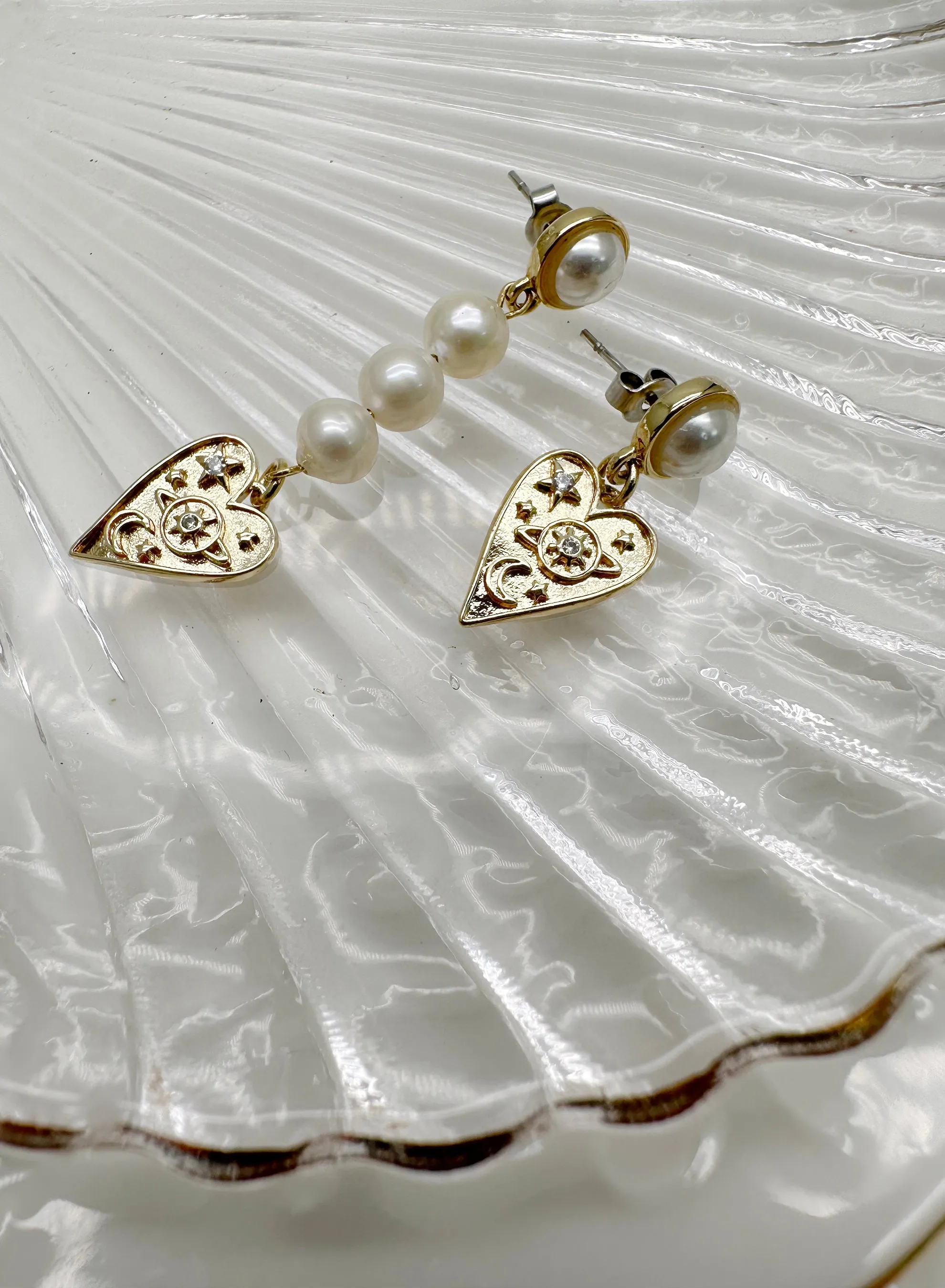 Freshwater Pearls Heart Shaped Charm Earrings KE005