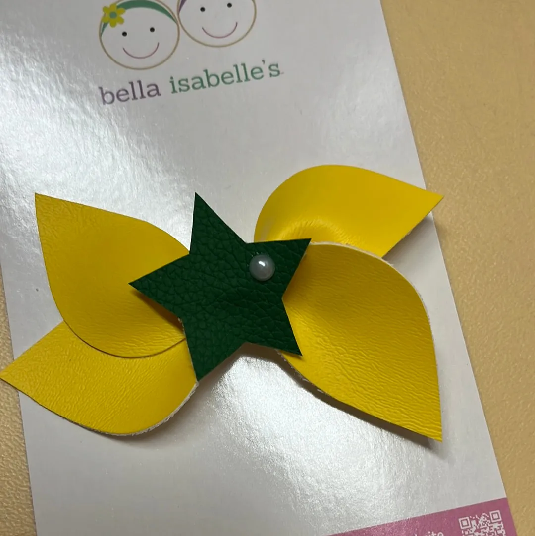 Pinwheel bow with star